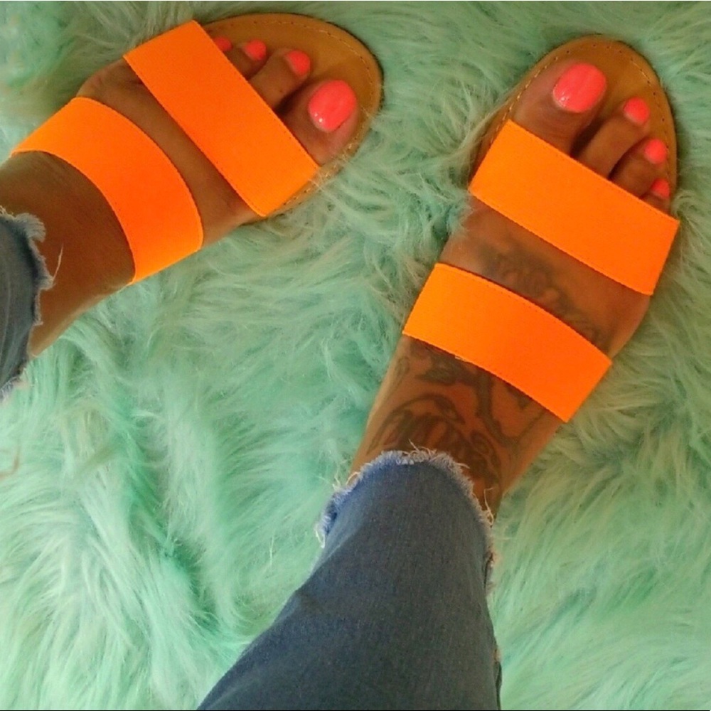 ****PRICE IS FIRM****Neon orange sandals - Picture 3 of 4